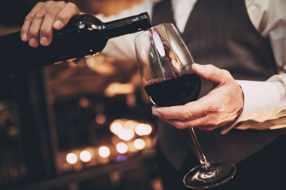 Vin hemleverans i Sverige via distanshandel – detta gäller